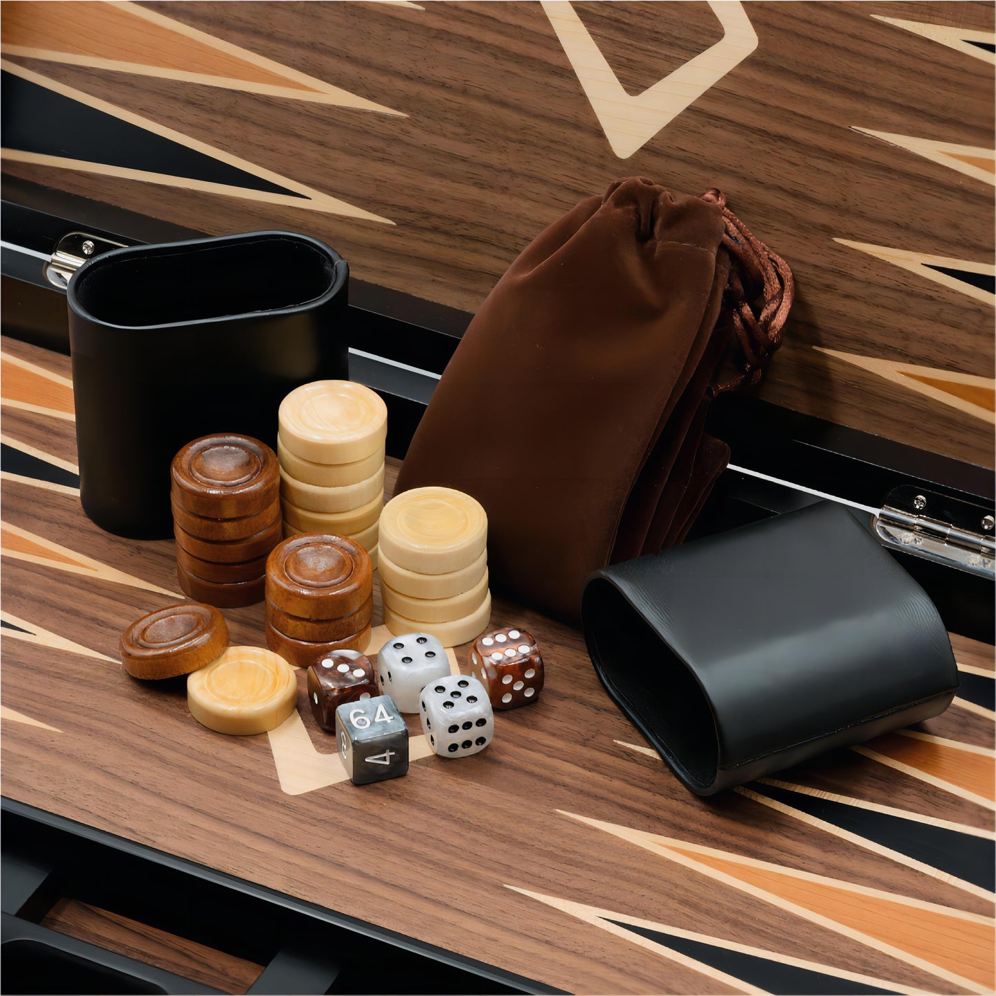 A5040 Backgammon Set, Walnut Maple Mahogany Veneers