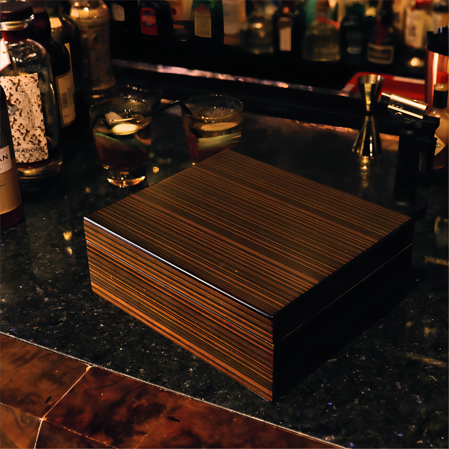 Tutum A5015EB Cigar Humidor, 35-50 CT, Ebony Finish