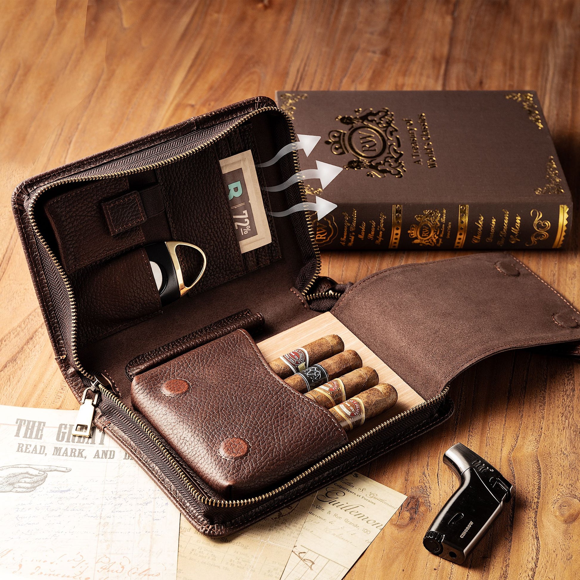 Open cigar case with a built-in humidifier card, with arrows illustrating moisture circulation, paired with a decorative leather book and vintage paper background, highlighting its humidity control function.